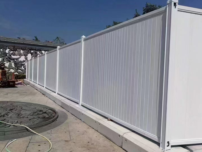 深圳寶安工地500㎡PVC圍擋當(dāng)天送達(dá)，旭東圍擋批發(fā)讓采購(gòu)更省心！